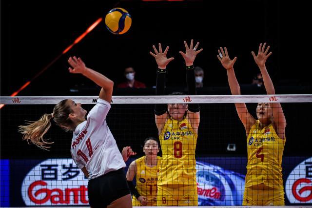 B体育官网-拦网如虚设中国首败加拿大 串联糟糕暴露训练问题